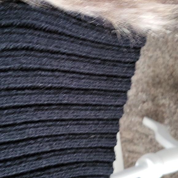 Cato brown and tan sleeveless faux fur vest with black knit back - Picture 13 of 15